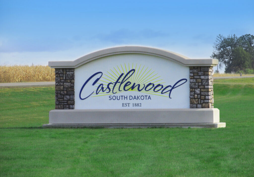 Castlewood-Sign_Bright